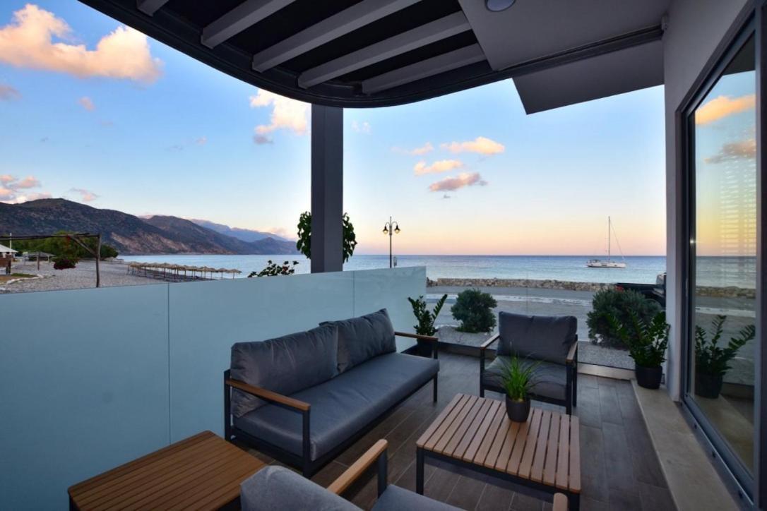 Gonis Grand Luxury Suite Палеохора Екстер'єр фото